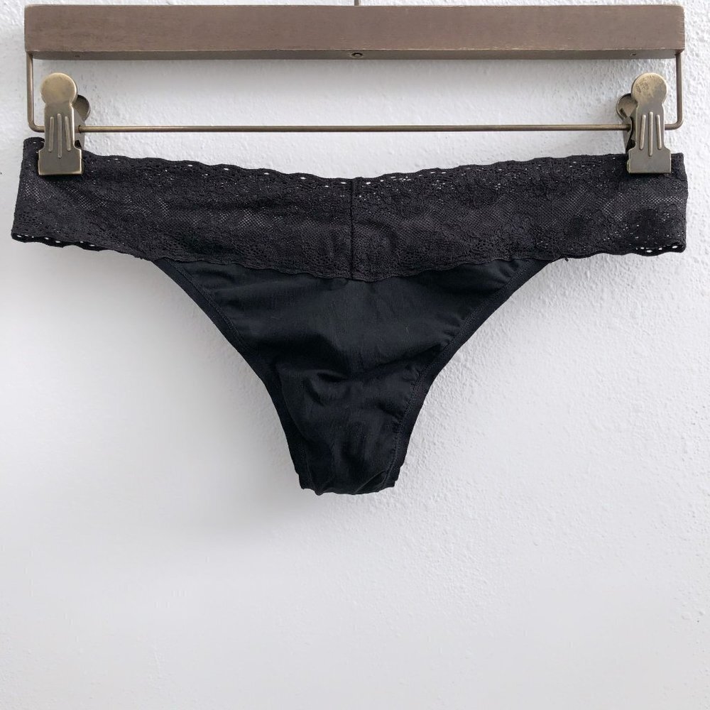 NATORI Bliss Perfection Black Thong One Size‎